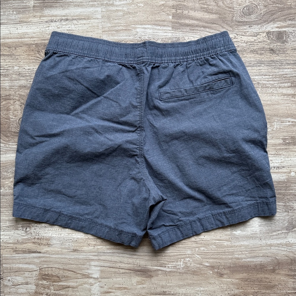 Hollister Men's Jogger Short with White Drawstring~ Size: Medium - Picture 5 of 6